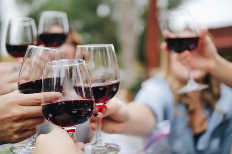 Le vin, partagé à table